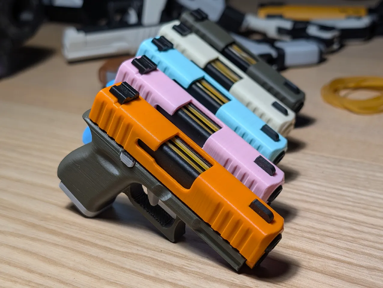 Glock Fidget Keychain – 3D-Printed Mini Slide-Action Toy